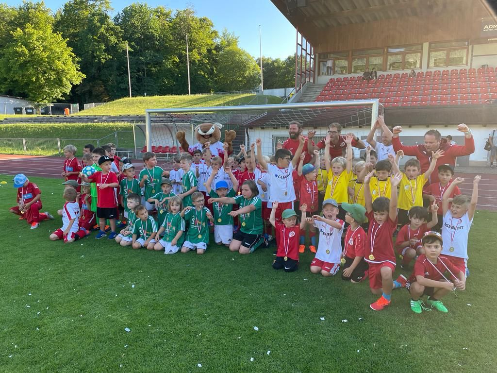 Read more about the article Spaß am Fußballspielen im Vordergrund: Bambini-Turnier des SCP ein voller Erfolg